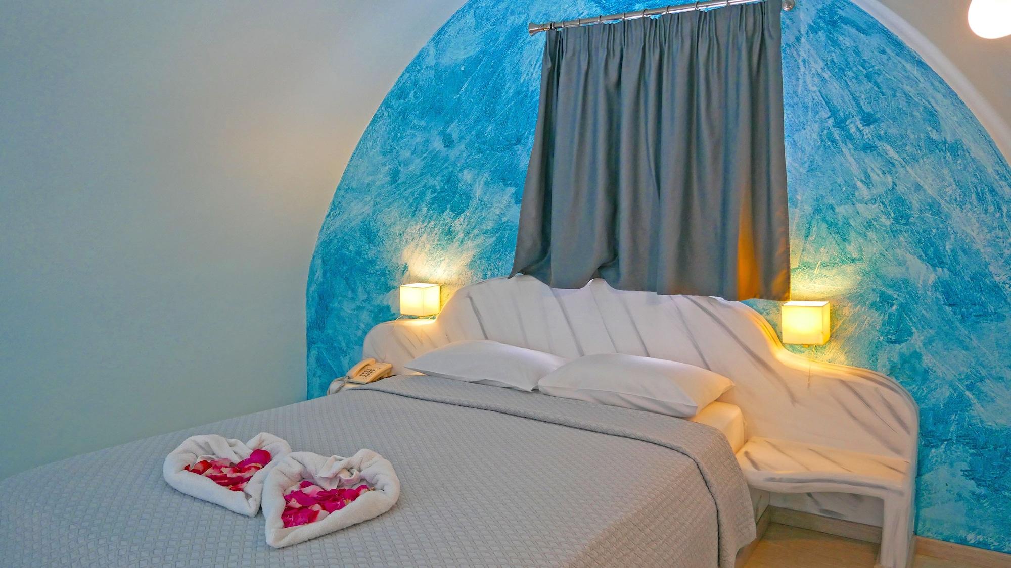 Готель Nautilus Dome Фіра Екстер'єр фото